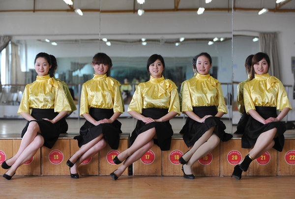 Students learn to behave as ladies in C China