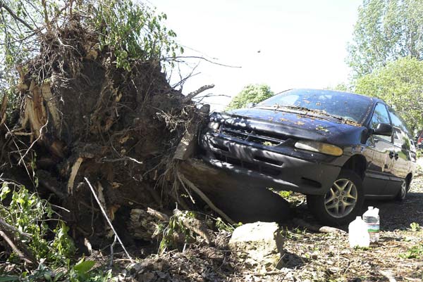 Storms sweep US Midwest