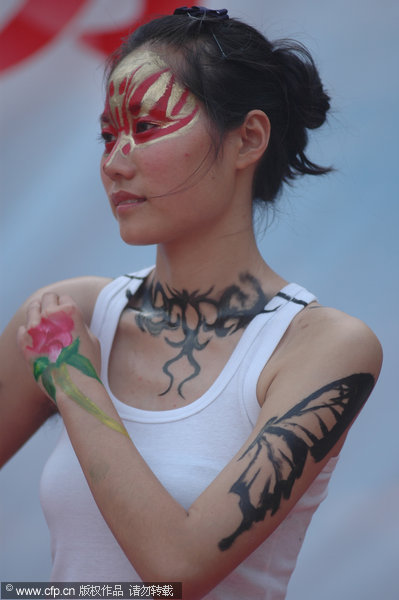 Body painting show staged in university