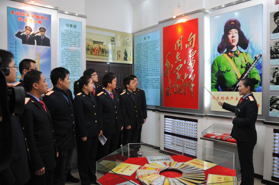Lei feng spirit lives on in small railway station Lei Feng spirit lives on in small railway station
