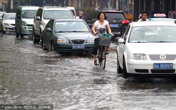 Rainstorm hits Guangzhou