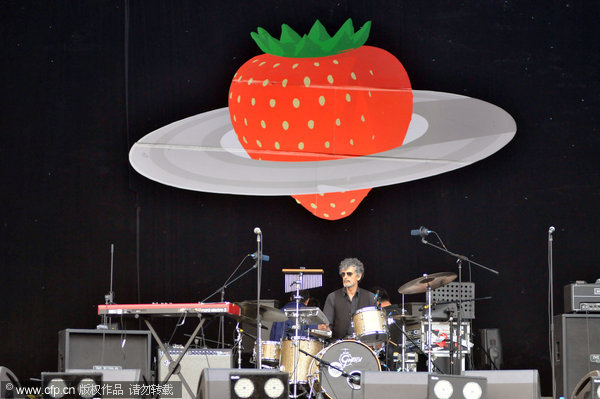 Strawberry music festival wows crowd in Beijing