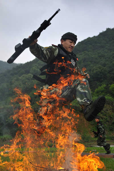 Anti-terror drill in E China