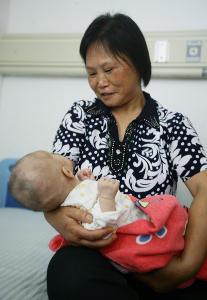 Infant with three legs abandoned in E China