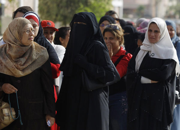 Egyptians start voting in presidential race