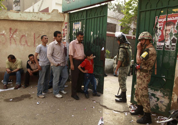 Egyptians start voting in presidential race