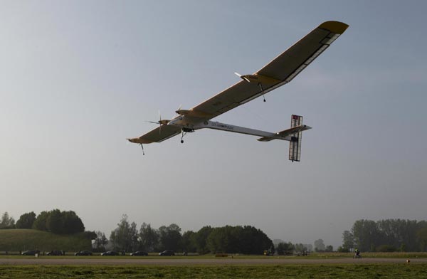 Solar Impulse attempts intercontinental flight