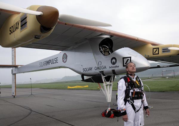 Solar Impulse attempts intercontinental flight
