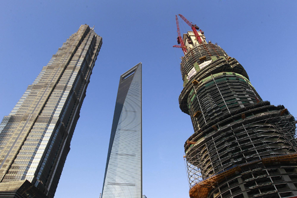 Shanghai Tower reaches 300 meters