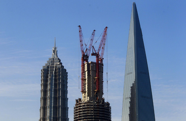 Shanghai Tower reaches 300 meters