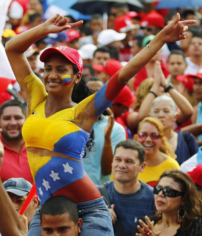 Chavez registers candidacy for presidential bid
