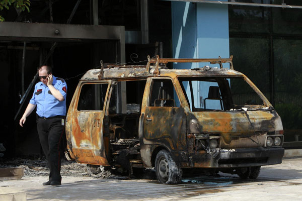 Gunmen attack Microsoft HQ in Athens