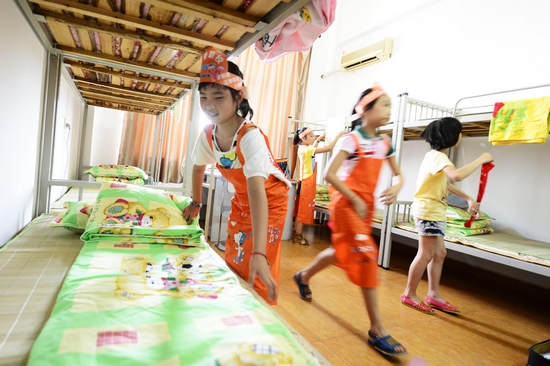 Summer camp teaches kids housework skills