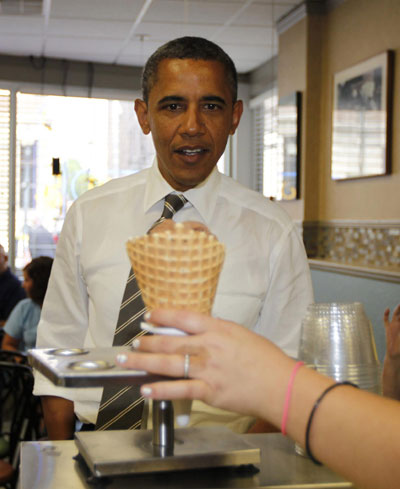 Obama charms voters with ice cream