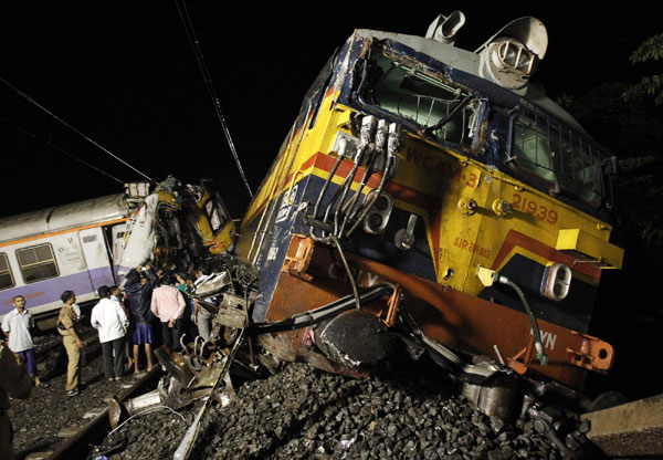 25 injured in train collision in India