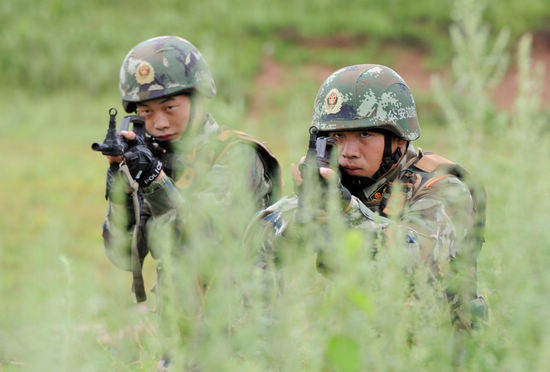 Border police hold exercise in Jilin