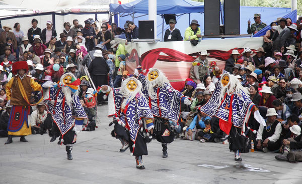 Tibetan operas staged during Shoton Festival