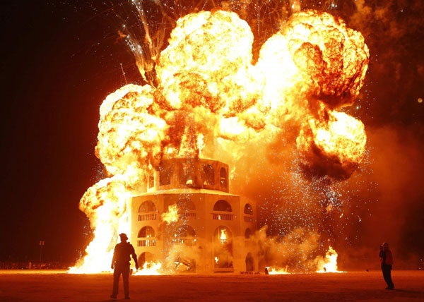 Arts and music light up desert in Nevada