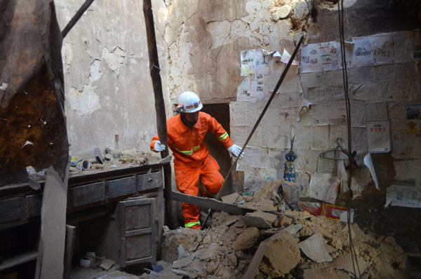 Rescue work under way in quake-hit areas