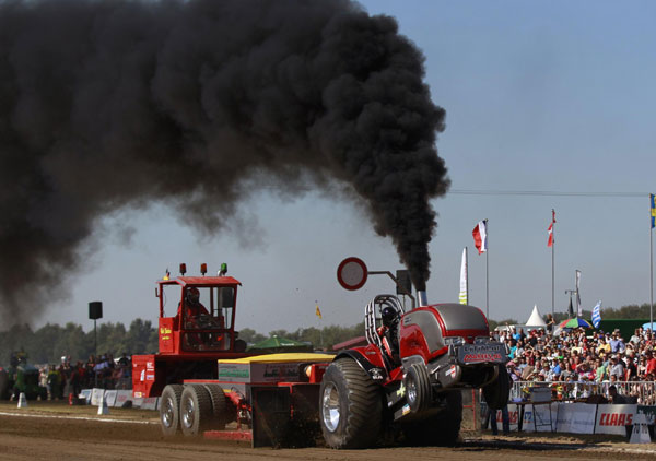 Snapshot of Tractor Pulling Euro Championships