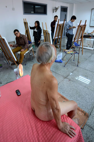 Secret nude model at 84