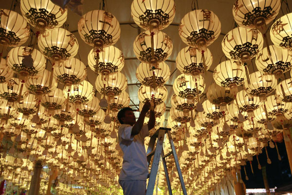 Thai veggie festival has roots in Chinese legend