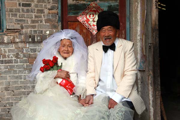 Never too late to wear wedding clothes[2]|china