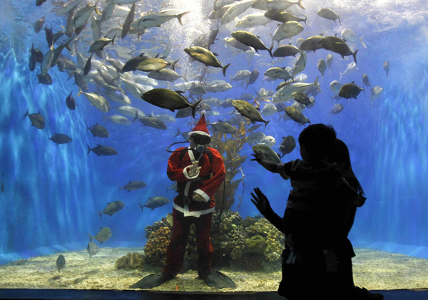 Santa Claus goes underwater