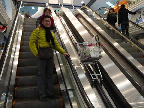 Supermarket of the future opens in E China