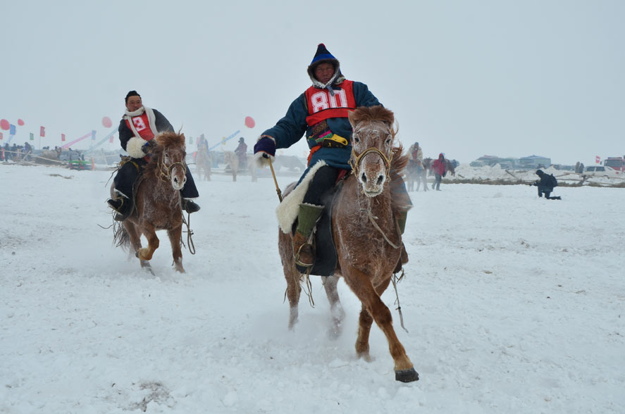 Nadam festival gallops into Inner Mongolia