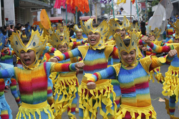 Filipinos celebrate Sikhayan festival