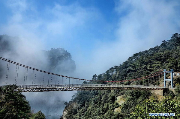 Fabulous scenery of Lushan Mountain in E. China