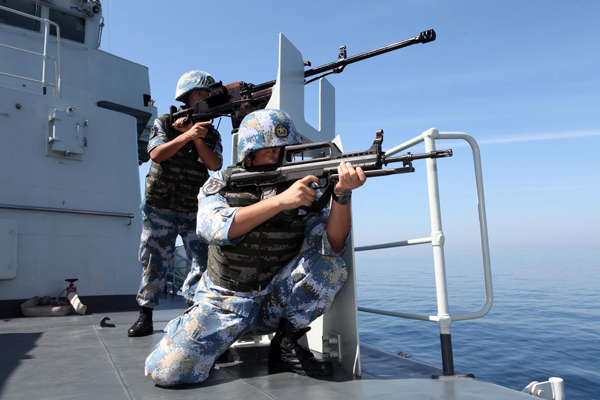 Navy commandos conduct anti-piracy drill