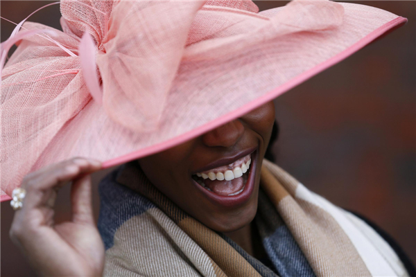 Ladies Day hat fashion