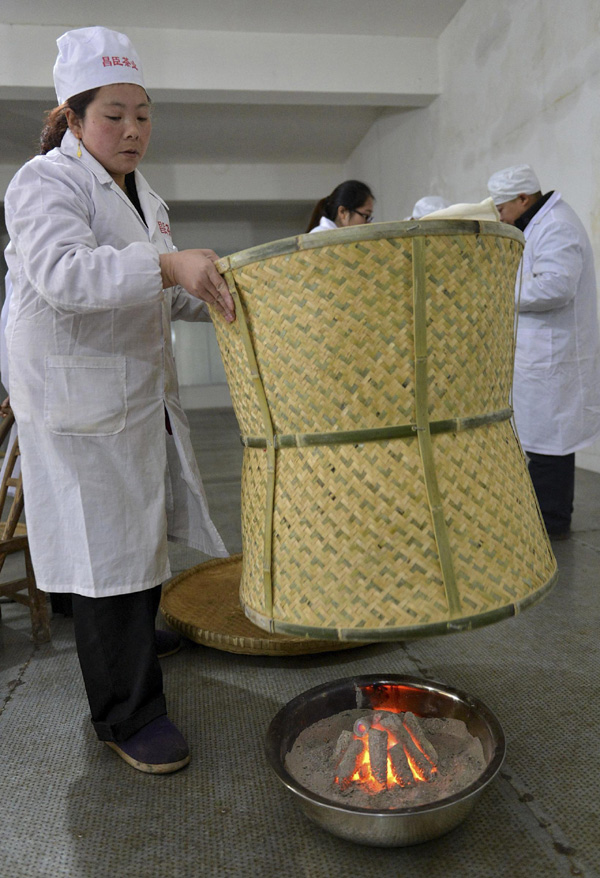 Making of Wujiatai tea from C China