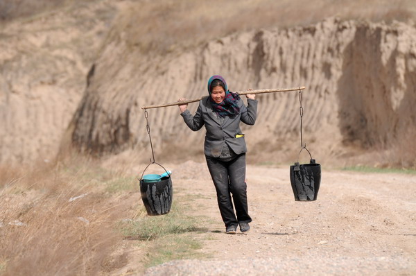 Lingering drought plagues NW China