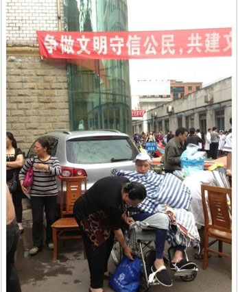 In Photos: 7.0-magnitude quake hits Sichuan