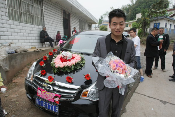 Wedding continues amid the rubble