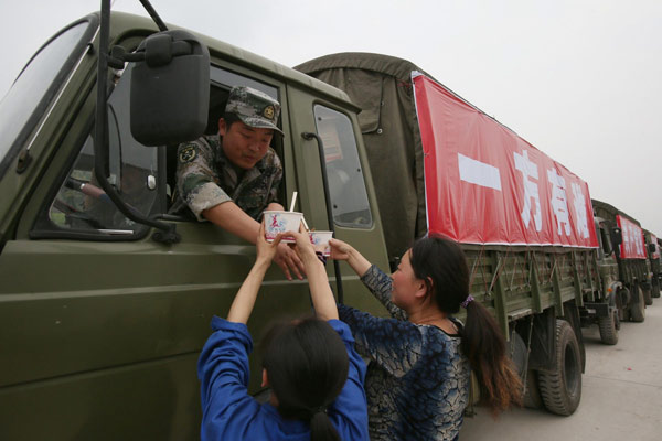 Locals show gratitude for help in quake zone