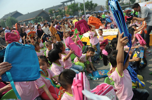 108 'quake babies' celebrate birthday at temple