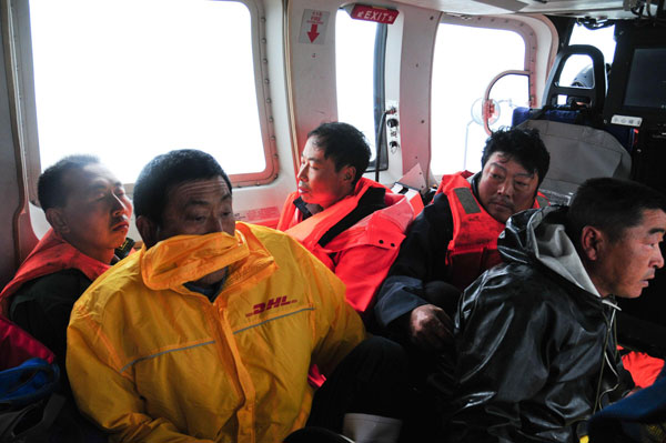 Stranded fishermen rescued in E China