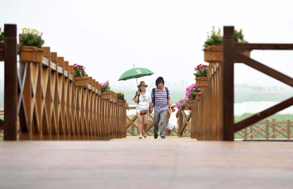 Wetland park opens in Tianjin