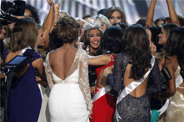 Miss Connecticut wins Miss USA contest