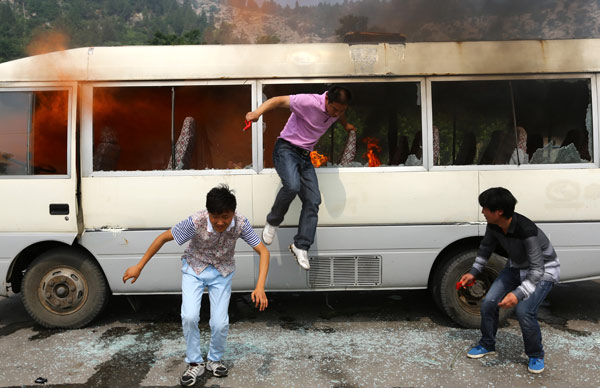 Drill held for bus safety in E China