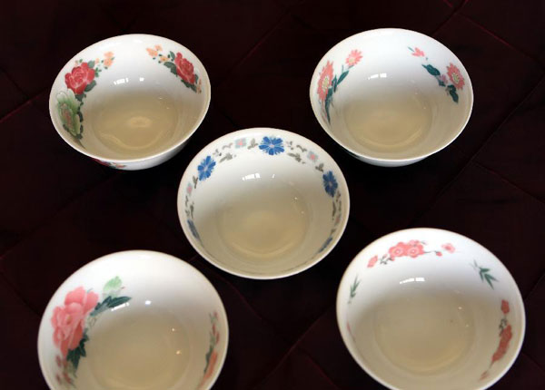 Ceramics for Chairman Mao auctioned for $1.5m