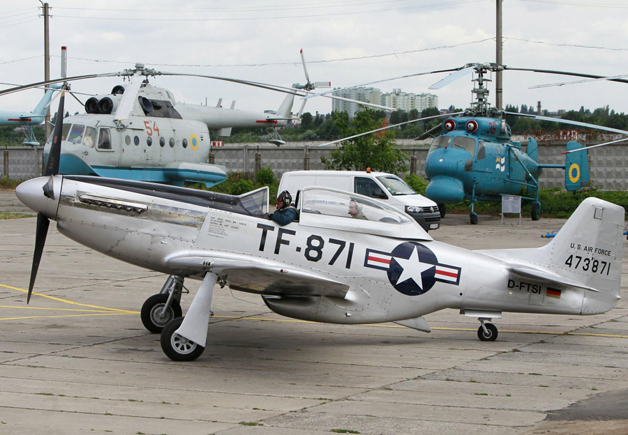 Festival of vintage planes in Ukraine