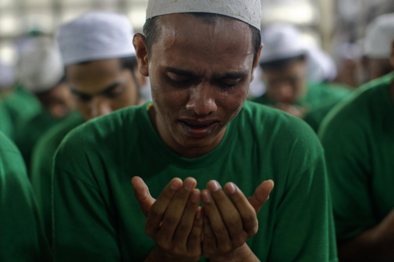 Stateless Muslim spend Ramadan away from home