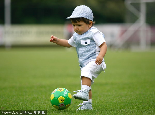 Conca's son shows off his own fancy footwork