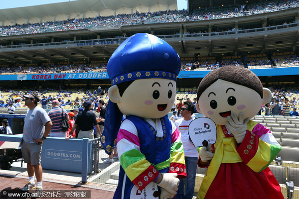 K-pop dives for US baseball on Korea Day