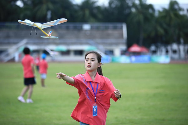 Flyaway dreams in Haikou